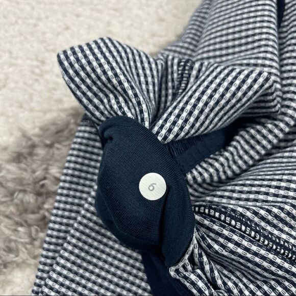 Lululemon Coast To Class Pant - Picture 6 of 6